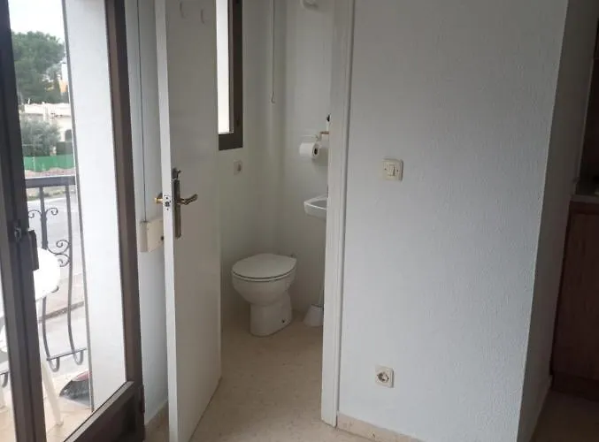 Estudio Dos Personas Pura Denia