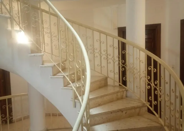 Estudio Dos Personas Pura